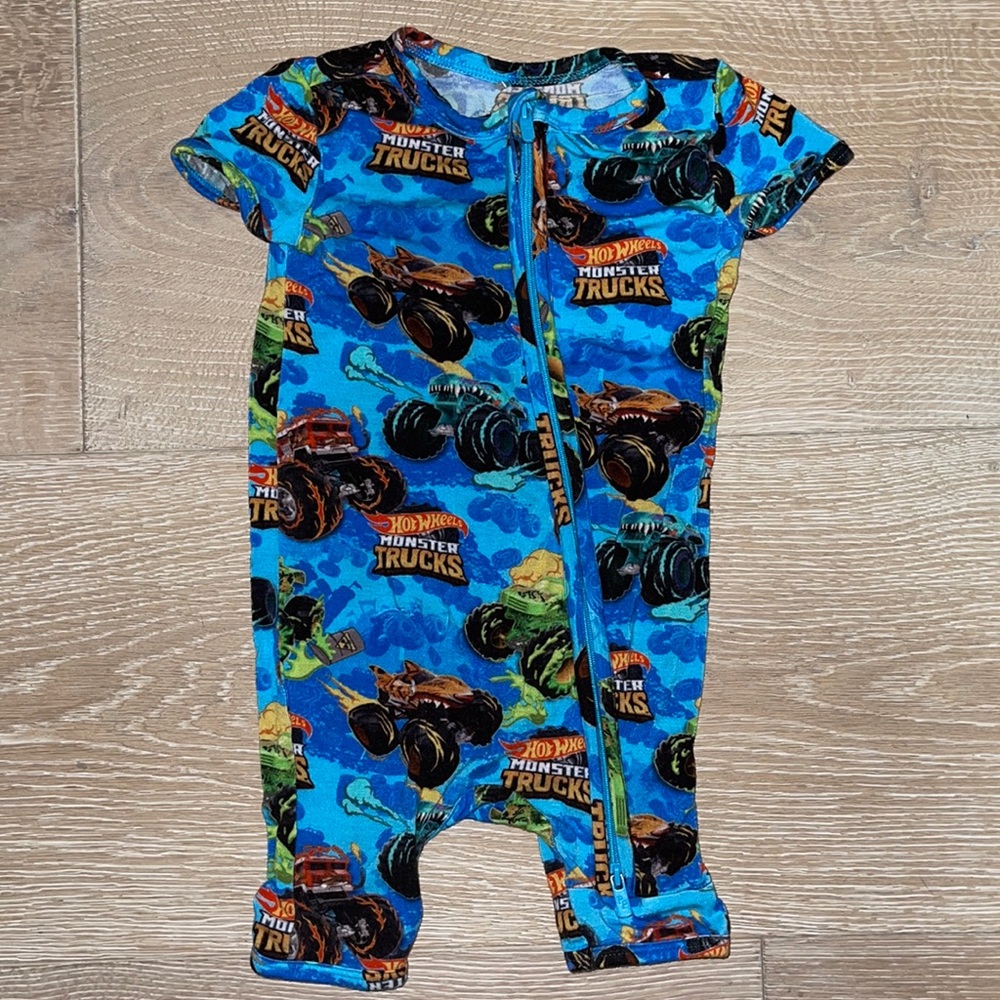 Posh Peanut Hot Wheels Short Sleeve Zip Up Romper 9-12 Months